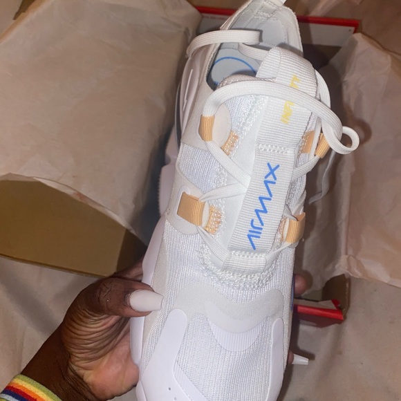 New Nike Airmax Infinity - Picture 4 of 7